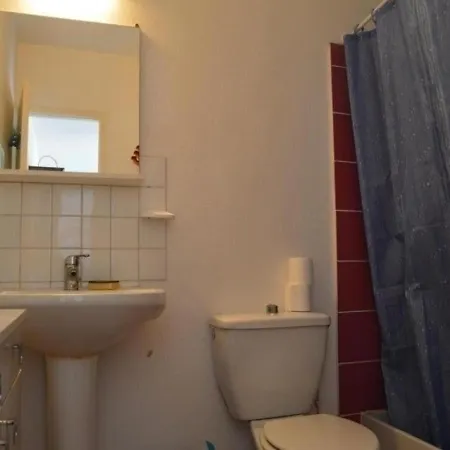 T2 En Rdc, Terrasse, Parking Prive, Proche Et Commerces - - Fr-1-225-303 滨海阿热莱斯