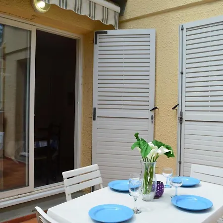 T2 En Rdc, Terrasse, Parking Prive, Proche Et Commerces - - Fr-1-225-303