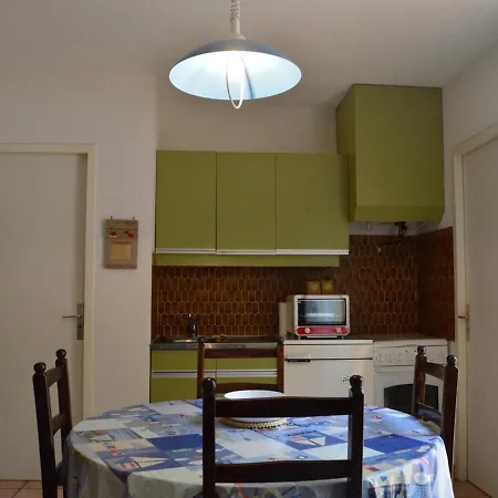 公寓 T2 En Rdc, Terrasse, Parking Prive, Proche Et Commerces - - Fr-1-225-303 *
